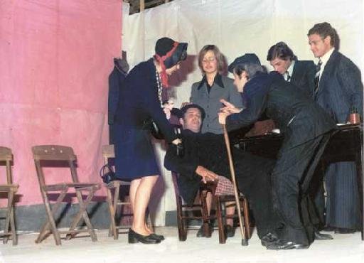 1976L'Eredita_Dello_Zio_Buonanima (2)